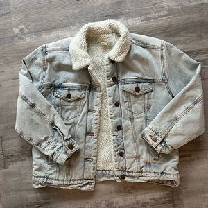 Billabong Denim Sherpa-Lined Jacket. Brand new, worn once!